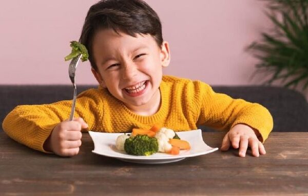 CARA AJAR ANAK UNTUK SERONOK MEMAKAN SAYUR